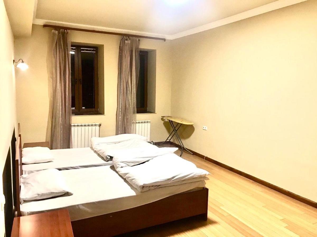 Mount Hood Apartments Yerevan Bagian luar foto